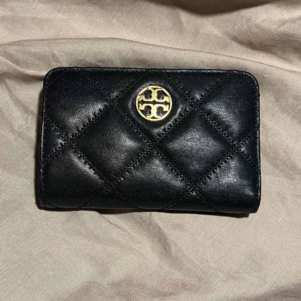 Tory Burch Willa Black Quilted Wallet with Gold Logo